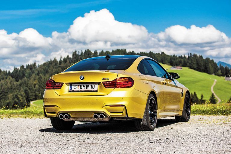 Der M 4 ist auch von hinten eine Augenweide.