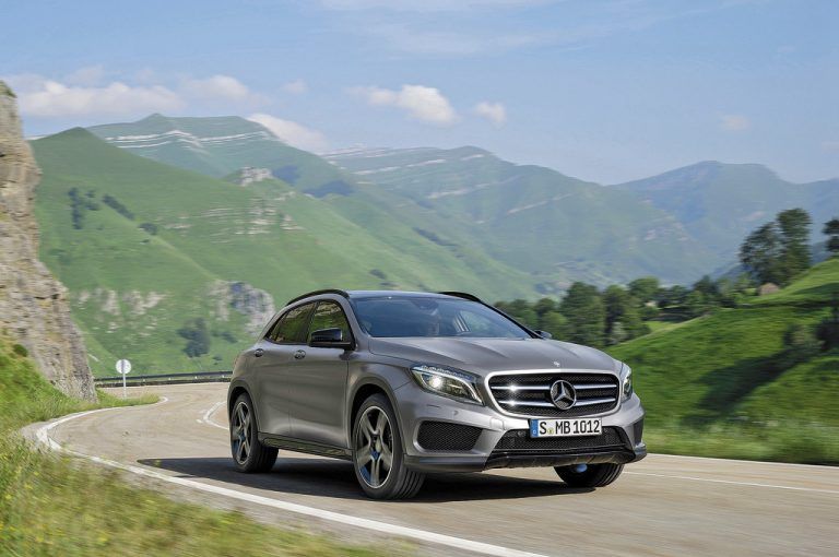 Der Mercedes GLA ist eine Fusion aus Kombi und SUV, die mit Allradsystem – 4Matic – ausgerüstet werden kann.
