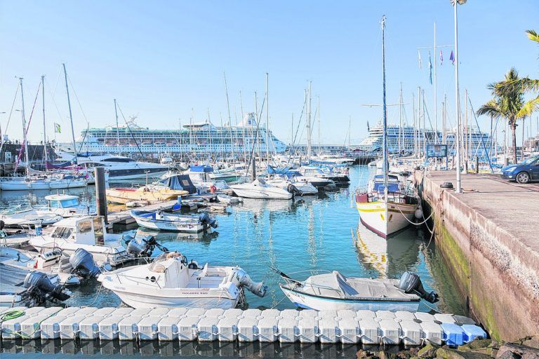 Der neue Hafen bietet viel Platz für Yachten und Kreuzfahrtschiffe.