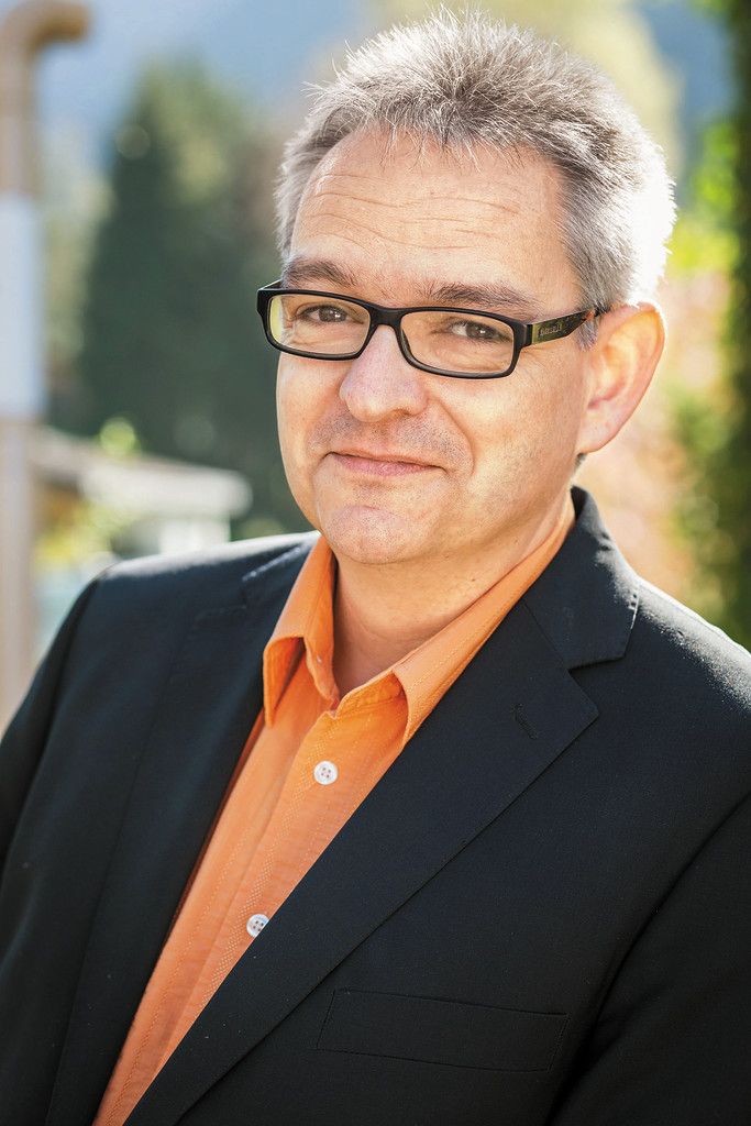 Der „runde geradlinige Unternehmensentwickler“ Gernot Jochum-Müller ist unermüdlich für Komplementär-Währungen tätig. Foto: Privat