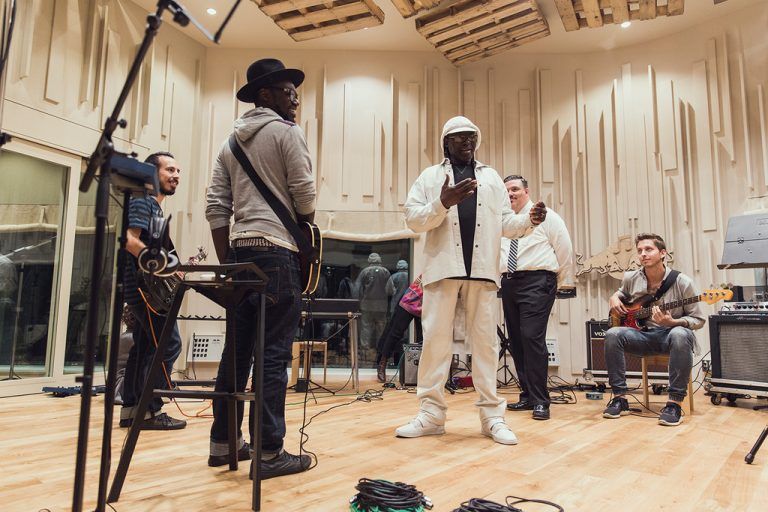 Der Schwingungsschutz von Getzner minimiert Vibrationen und Lärm in den Hightech-Studios. Foto: Red Bull/Dan Wilton