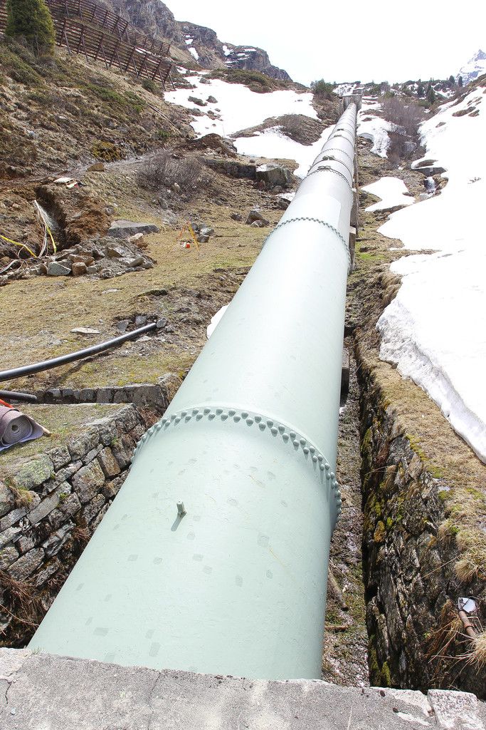 Die alte Druckrohrleitung wird ersetzt.