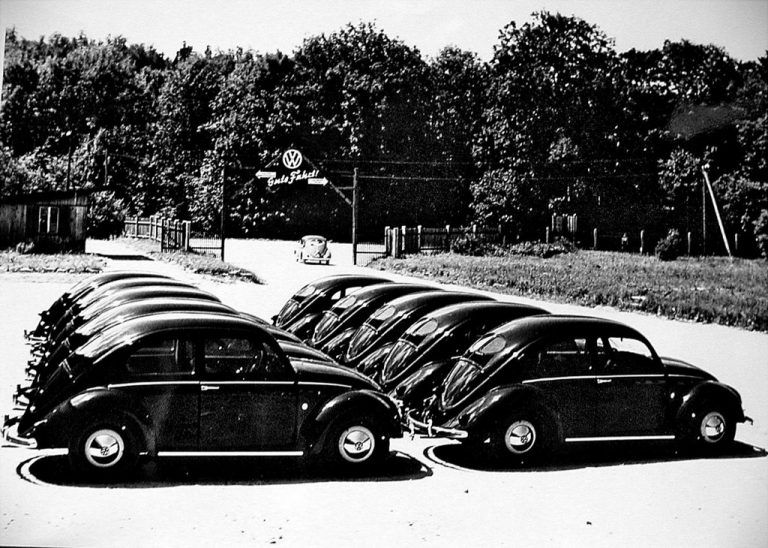 Die Erfolgsgeschichte begann mit einigen VW Käfer. Heute ist die Porsche Holding Salzburg (PSH) Europas größtes Autohaus. Fotos: PHS, Houdek