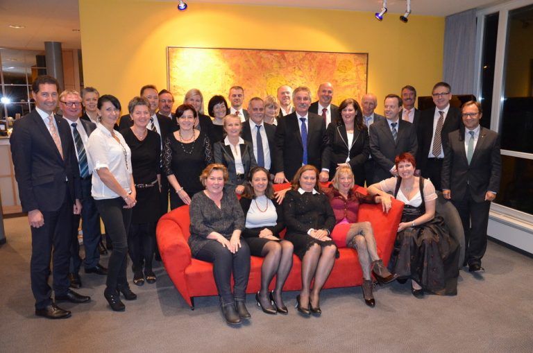 Die Jubilare und „Jung-Pensionisten“ der Dornbirner Sparkasse 2014. Foto: Dornbirner Sparkasse