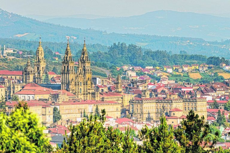 Die Kathedrale in Santiago de Compostela ist das Ende des Jakobsweges und das Ziel vieler Pilger.
