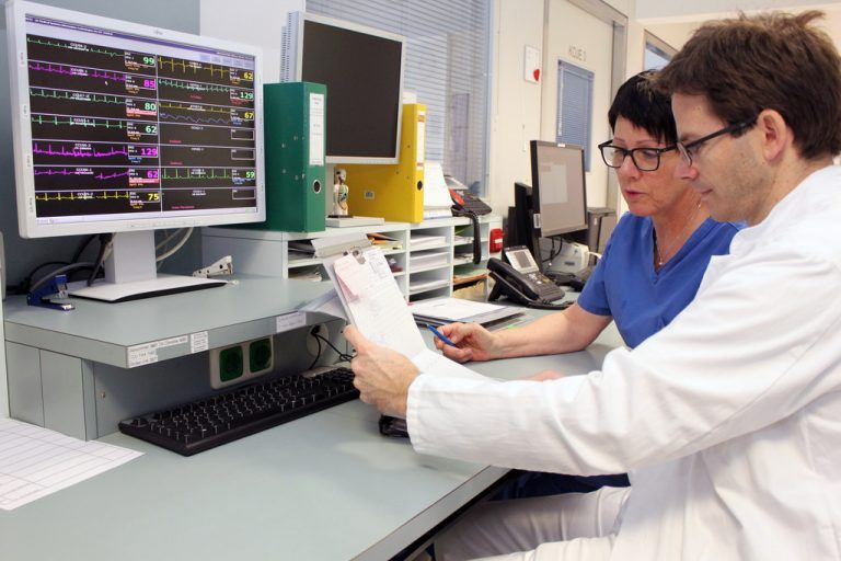 Die Kommandozentrale der Stroke Unit im Landeskrankenhaus Feldkirch. Foto: KHBG