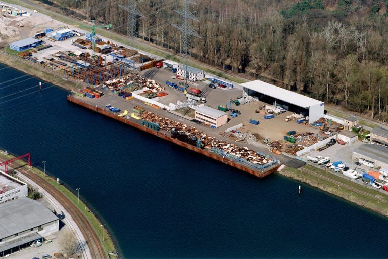 Die Loacker Rheinhafen Recycling GmbH in Karlsruhe. Foto: Loacker