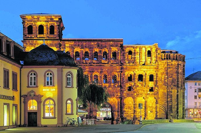 Stadttor Porta Nigra in Trier