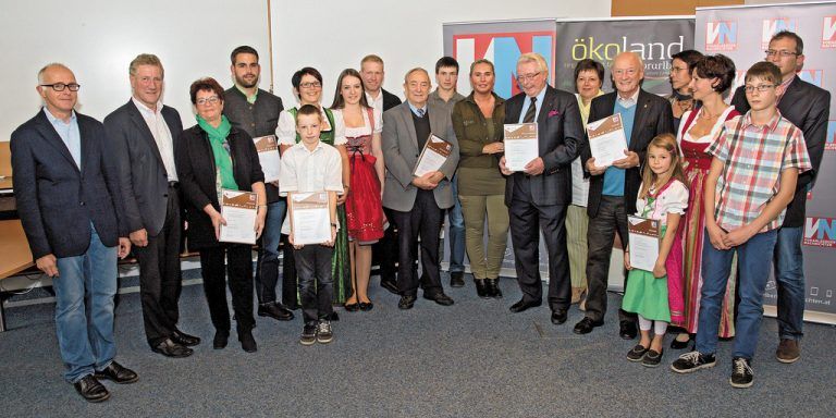 Die Preisträger des VN-Tierschutzpreises gemeinsam mit VN-Chefredakteurin Verena Daum-Kuzmanovic, Landesrat Erich Schwärzler und Tierschutzombudsmann Pius Fink. Fotos: O. Lerch