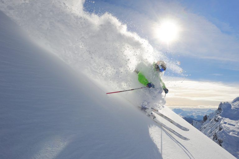 Die tief verschneiten Hänge und gepflegten Arlberger Pisten versprechen Wintersportfans unvergessliche Erlebnisse. Fotos: Lech-Zürs-Tourismus