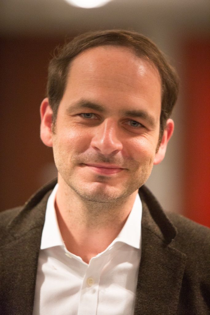 Dr. Timo Fischer, Wien Wir haben eine sehr spitallastige Versorgung. Der Patient braucht längere Öffnungszeiten im niedergelassenen Bereich, für die Ärzte müssen wir attraktive Arbeitsplätze schaffen.