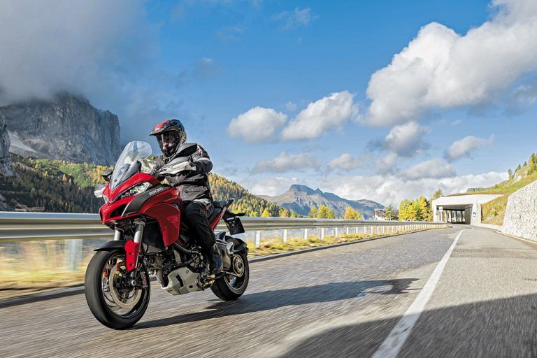 Ducati Multistrada 1200: Abenteuerreisen mit 160 PS und LED-Kurvenlicht. Fotos: Werk