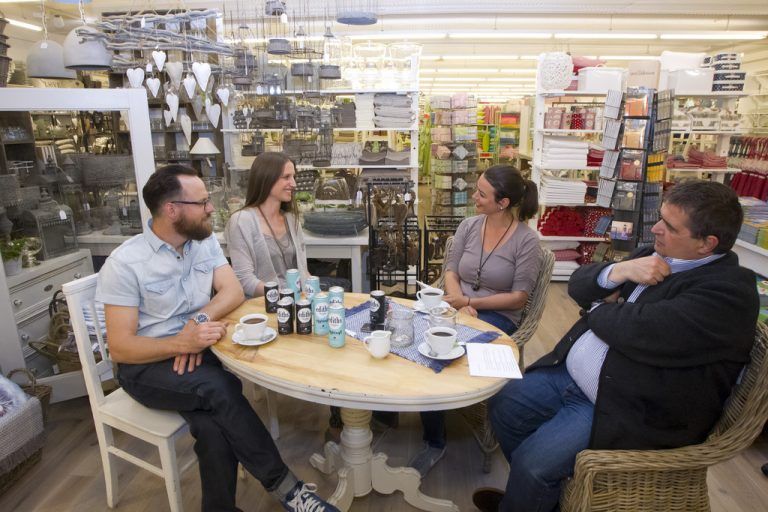 Edith und Remo Klinger im Gespräch mit den VN einen Tag vor der Eröffnung.