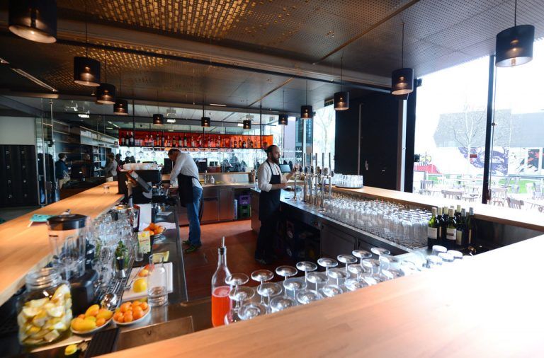 Ein schwieriges Geschäft: 18 Gastwirte in Vorarlberg meldeten in den ersten neun Monaten Insolvenz an.  Symbolfoto: APA/Fohringer