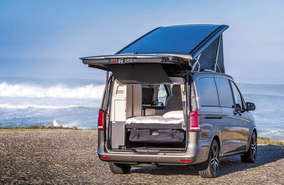 Bereit für den Urlaub: Ein Mercedes zum Übernachten