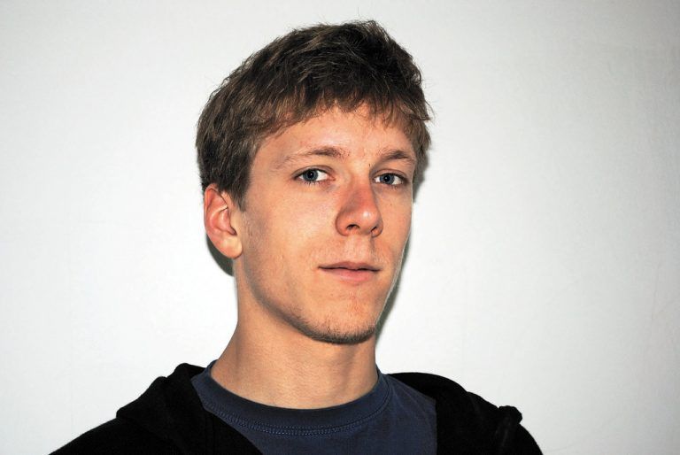 Enno Lingg,VorstandsmitgliedDas Graf Hugo hat in den letzten Jahren im Konzertkeller, abseits vom Mainstream und der „Hochkultur“, eine Lücke in der Feldkircher Kulturszene geschlossen. Dass dies dem Tatendrang einiger jugendlicher Träumer zuzuschreiben ist, finde ich umso schöner. Das Graf Hugo hat sich zu einem wichtigen Stopp auf der Tour internationaler Bands entwickelt.