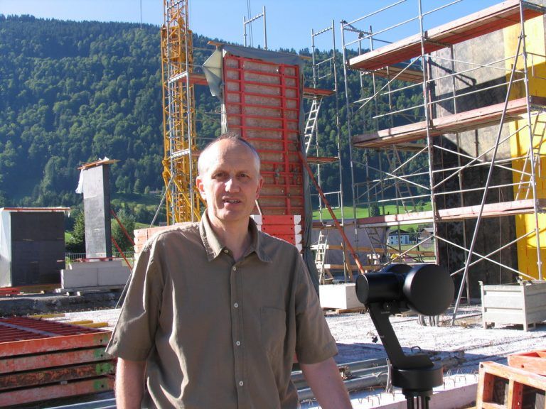 Erich Reiner, vielseitiger Fachmann im Bereich des Holzbaus und der Bauphysik. Foto: IBR