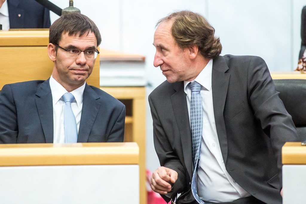 Sachliche Flüchtlingsdebatte im Landtag. Niemand will Asylanten im Stich lassen.