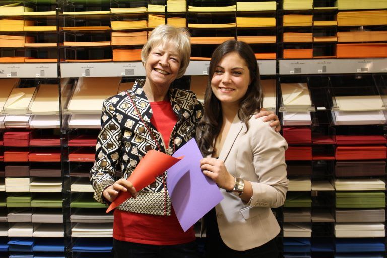 Evamaria Begle (l.) und Lisa Schachinger führen das Unternehmen in vierter bzw. fünfter Generation. Foto: sis