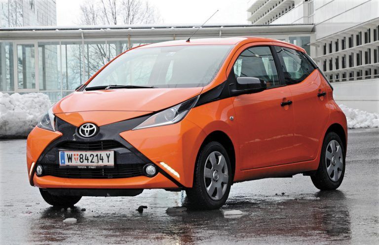 Frisch und frech schaut der kleine Toyota Aygo drein. Ein Gute-Laune-Auto mit vielen Qualitäten. Fotos: gasser
