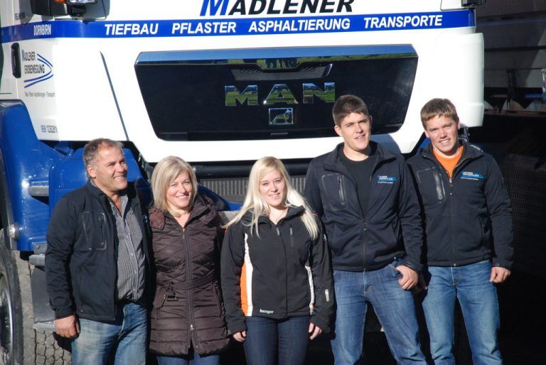 Gemeinsam zum Erfolg: Alle Mitglieder der Familie Madlener arbeiten auch in der Firma Madlener.  Foto: privat  