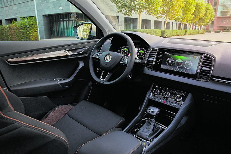 Gewohnt geradlinig und logisch gestaltetist das Interieur des Großbären-Bruders.