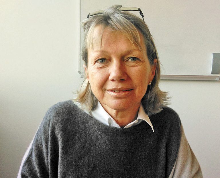 Gudrun Diem, Social NetworkerIch habe den Stationenbetrieb super gefunden. Er war perfekt vorbereitet und wissensvermittelnd. Es war eine abwechslungsreiche und aufklärende Art, Schüler dazu zu bringen, indirekt etwas zu lernen. Ich glaube, dass man Schüler mit so einer Technik wie dem Stationenbetrieb sehr motivieren kann, mitzutun.