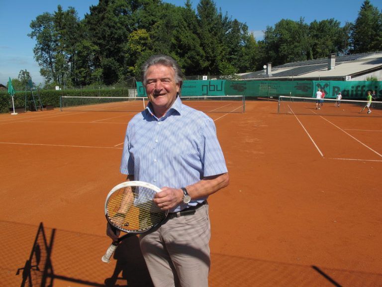 Günther Feuerstein wird das Revival des Messe-Tennisturniers auf der Anlage des TC Dornbirn als Zuschauer genießen. Foto:sjb