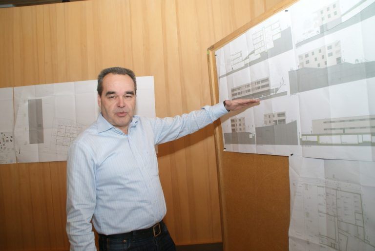 Hat einen Plan und setzt ihn mit der Bevölkerung von Sulzberg um: Bürgermeister Helmut Blank. Foto: Kaufmann