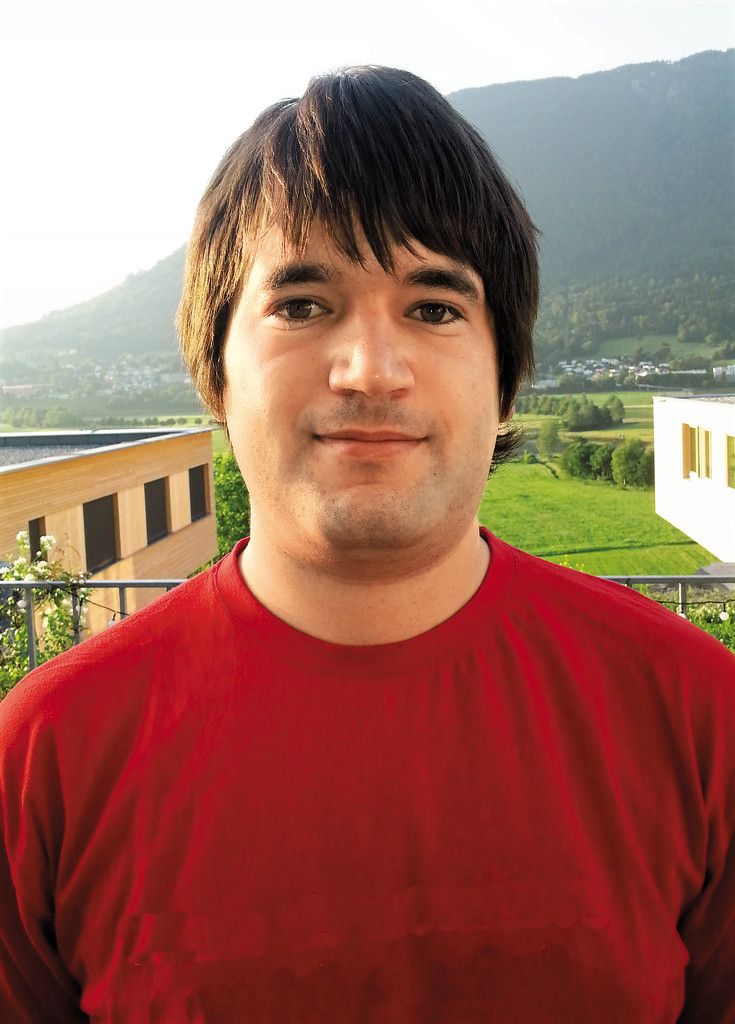 Helmut Weiss,ObmannAls junger Obmann freut es mich sehr, dass sich die Jugendarbeit in Feldkirch so gut entwickelt hat. Ich bin stolz auf unsere Mitarbeiter und freue mich auf die Zukunft, die sicher noch einige Überraschungen mit sich bringt. Ein besonderer Dank gilt den Subventionsträgern, die die Offene Jugendarbeit seit Jahrzehnten möglich machen.