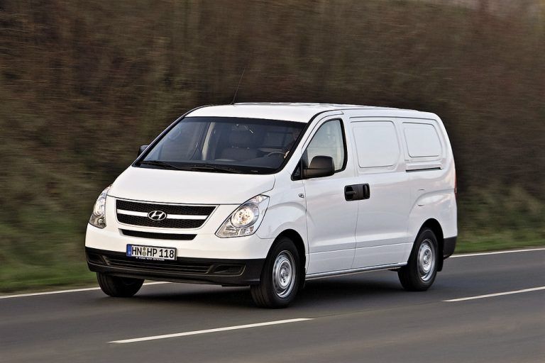 Hyundai H-1: Außen wie innen unverschnörkelt gestylt punktet der Südkoreaner mit Zuverlässigkeit und Preisgünstigkeit.