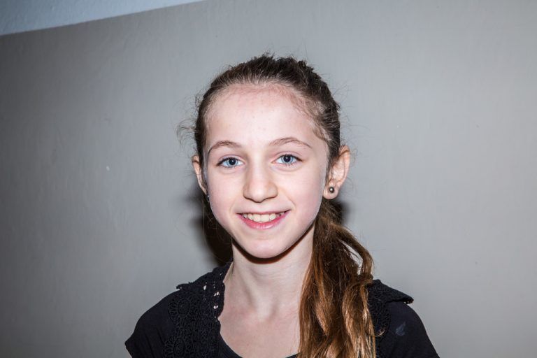 Im nächsten Jahr möchte ich in der Schule bessere Noten haben und mehr lernen. Fariza Alarkhanova, 12, Nenzing-Heimat