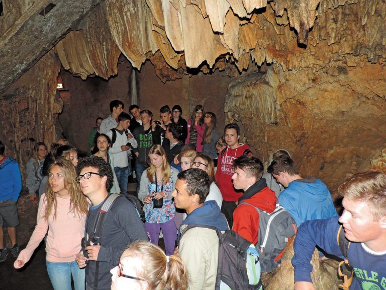 Imposant: die Tropfsteinhöhle „Grotte des Demoiselles“.