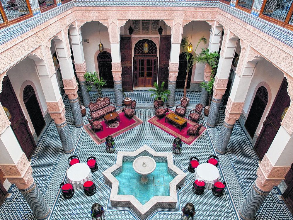 Riads: Alte Stadthäuser und neue Paläste