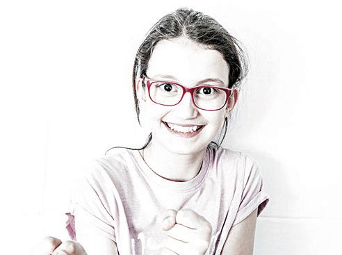 Indira Schweighofer,12 Jahre, HardIch habe mich angemeldet, weil ich mich bei einem Angriff wehren möchte, dabei habe ich auch schon viele effektive Techniken gelernt. Meine Freundin und ich haben auch viel Spaß dabei.