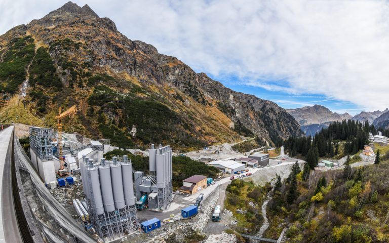 Mit dem Obervermuntwerk II entsteht bis 2018 das zweitgrößte Wasserkraftwerk des Landes. Das 600 Millionen Euro teure Pumpspeicherkraftwerk soll einen entscheidenden Beitrag zur Energieautonomie Vorarlbergs leisten.