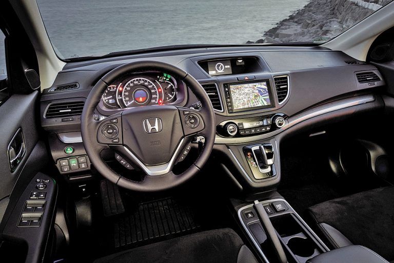 Interieur: Alulook-Akzente, feinere Materialien.
