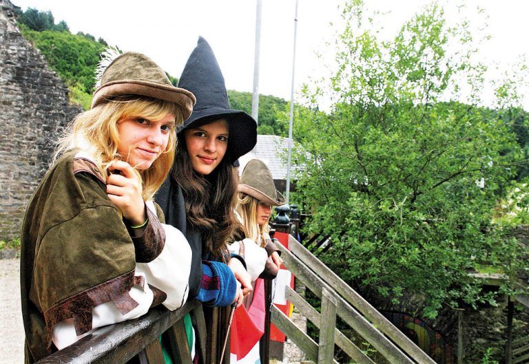 Internationale Begegnungen auf der Neuerburg. aha_JohannaLoretz
