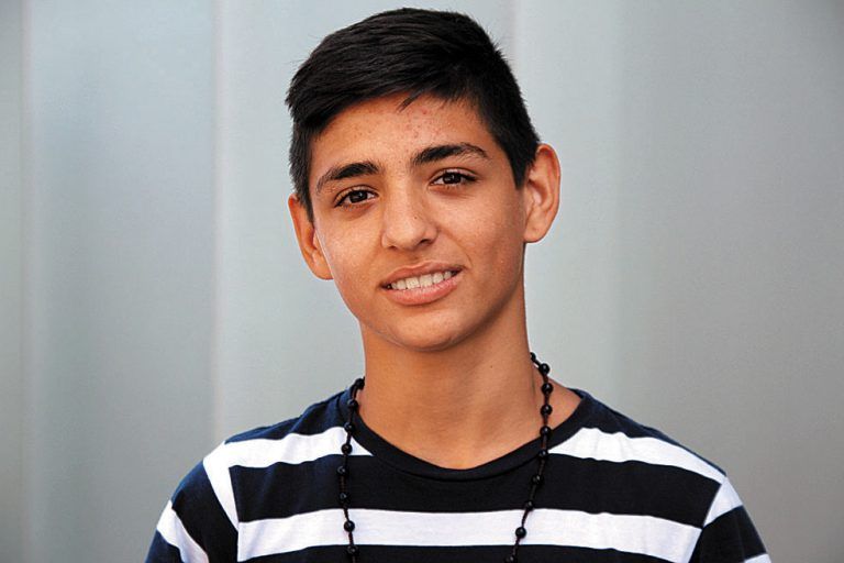 Irfan Topal,16 Jahre, LauterachEs war echt cool, dass wir beim Dreh des Videos von Anfang an dabei waren und unsere Ideen mit einbringen konnten. Die Aktion Sub’r blieba finde ich wirklich super! Ich hoffe, dass es die Menschen dazu bringt, ihren Müll in dem Mülleimer und nicht auf den Boden zu werfen.