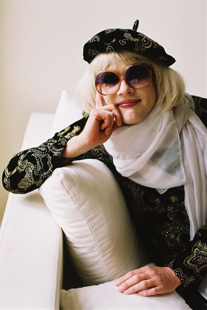 Irmgard Knef präsentiert ein kurzweiliges Programm über Gott und die Welt, junge Männer, reife Diven, Sex und Politik . . . Foto: Veranstalter