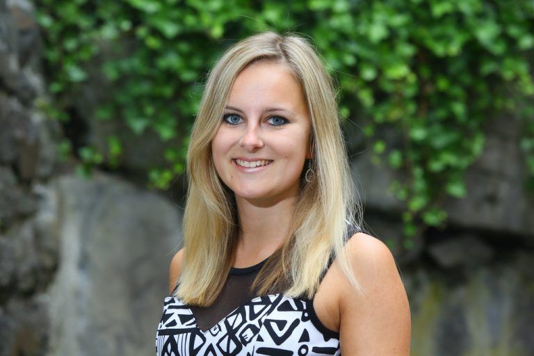 Isabella PainsiDie Matura war schon streng und ganz schön aufreibend. Deshalb bin ich jetzt natürlich froh, dass ich alles überstanden habe und wir feiern können. Meine nahe berufliche Zukunft steht fest. Ich fange am Kindergarten Weiler zu arbeiten an.