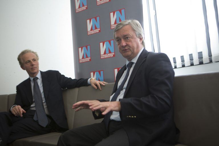 IV-Präsidenten Georg Kapsch und Hubert Bertsch: „Voraus- anstatt zurückblicken.“  Foto: VN/Hartinger