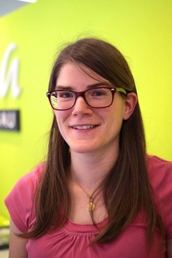 Johanna Netzer Ich schaue gemeinsam mit anderen Kollegen dazu, dass die handwerkliche Umsetzung der Pläne funktioniert. Von der Bestellung bis hin zur Qualitätskontrolle.