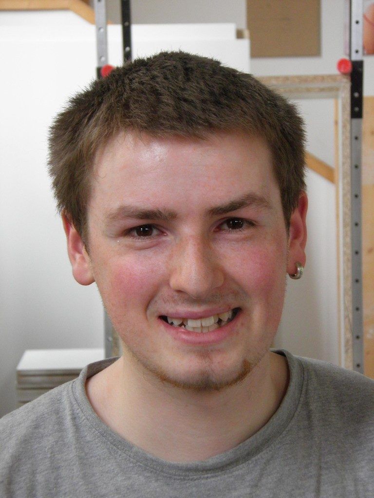 Johannes Wald, 4. Lehrjahr Als Tischler kann ich meine Kreativität richtig ausleben, der Geist wird voll gefordert, sodass in der Arbeit Herz und Seele stecken.