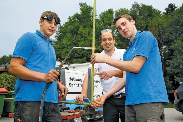 Jürgen Keckeis (M): „Ohne Lehrlinge ist unsere Arbeit nicht zu bewältigen“. Foto: vn/Hofmeister
