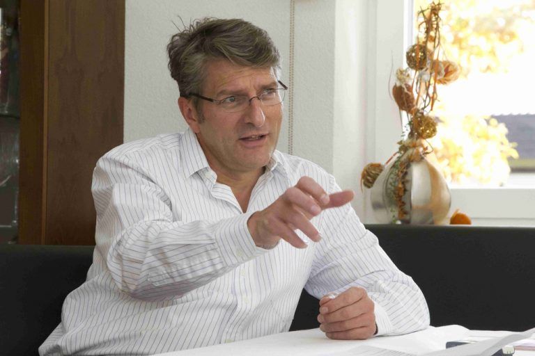 Jürgen Rehak, Präsident der Apothekerkammer Vorarlberg: „Apotheken sind immer im Ortskern angesiedelt.“ Foto: VN/Paulitsch