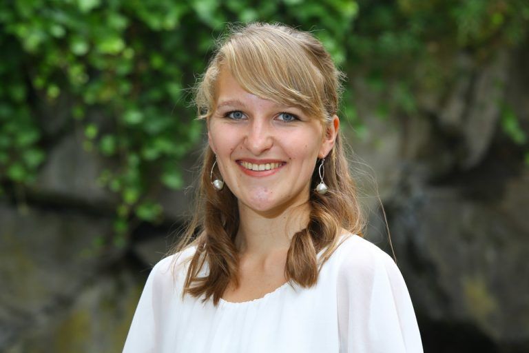 Julia AmannDie Matura selbst verlief eigentlich ganz gut. Für mich war eher die Vorbereitung nervenaufreibend. Ich weiß noch nicht, wie es bei mir in Zukunft weitergeht. Ich würde aber gerne Hebamme werden oder etwas in Richtung Früherziehung machen.