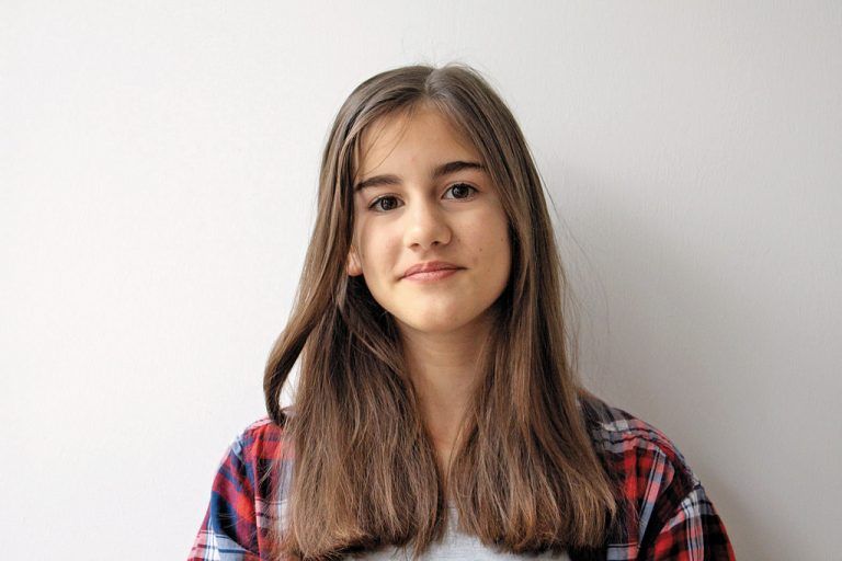 Julia,14 Jahre, BregenzMir hat gut gefallen, dass wir ein Drehbuch selbst schreiben und dann aufnehmen durften. Ich wünsche mir, noch einmal so eine Projektwoche zu machen, und es hat mich gefreut, dass die ganze Klasse mitgearbeitet hat.