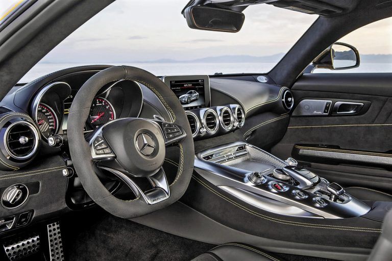 Kein Widerspruch: Rennsport und Luxus.