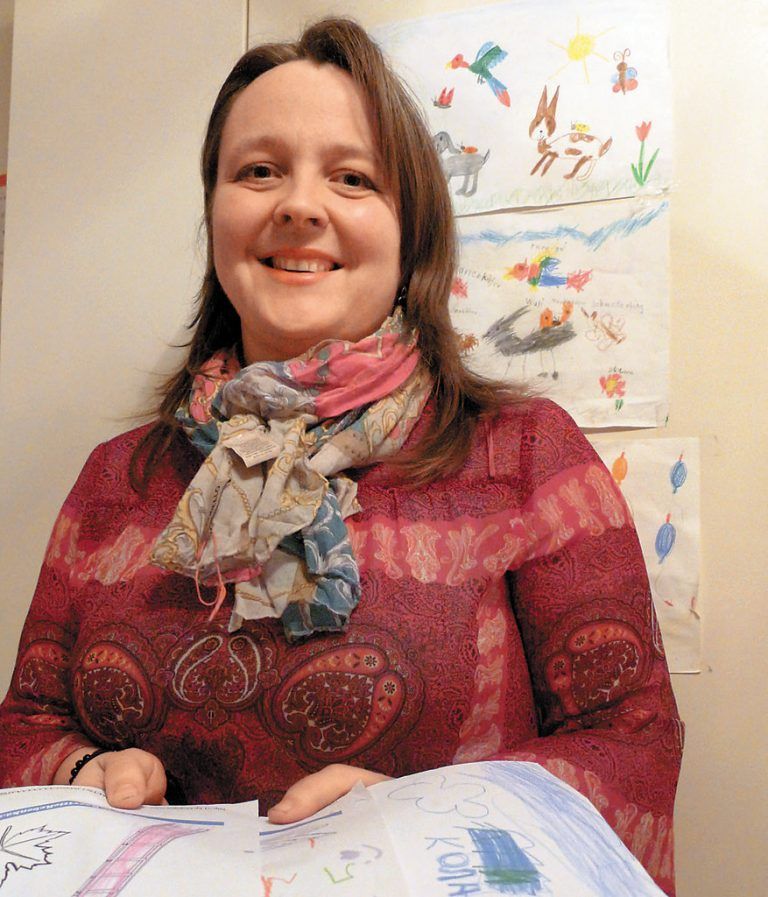 „Kinder malen gerne“: Olga Blauensteiner. Foto: M. Mathis